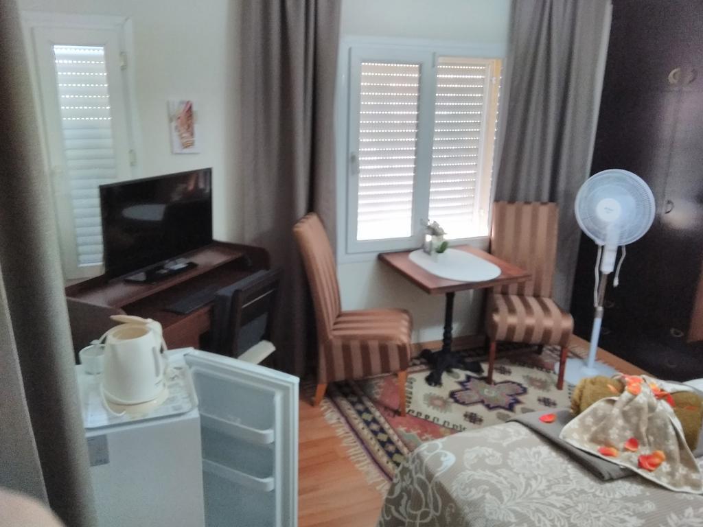 Gaby Apartment Kuşadası Buitenkant foto